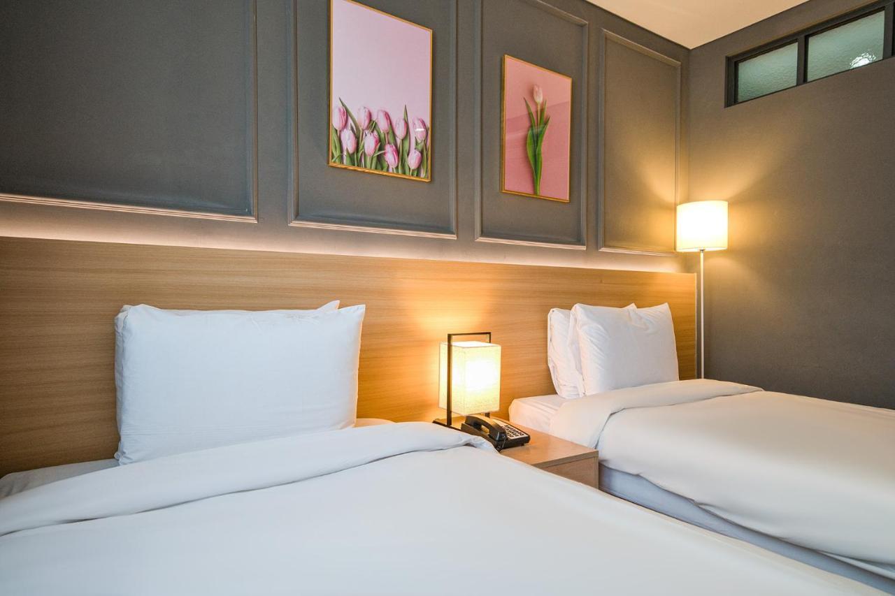 Vella Suite Hotel Suwon Exteriör bild